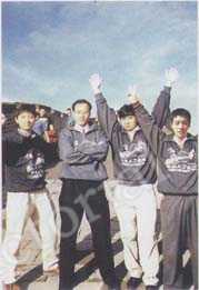 
The four founders of Vimicro at the Great Wall on October 1, 1999, a time of beginning.
