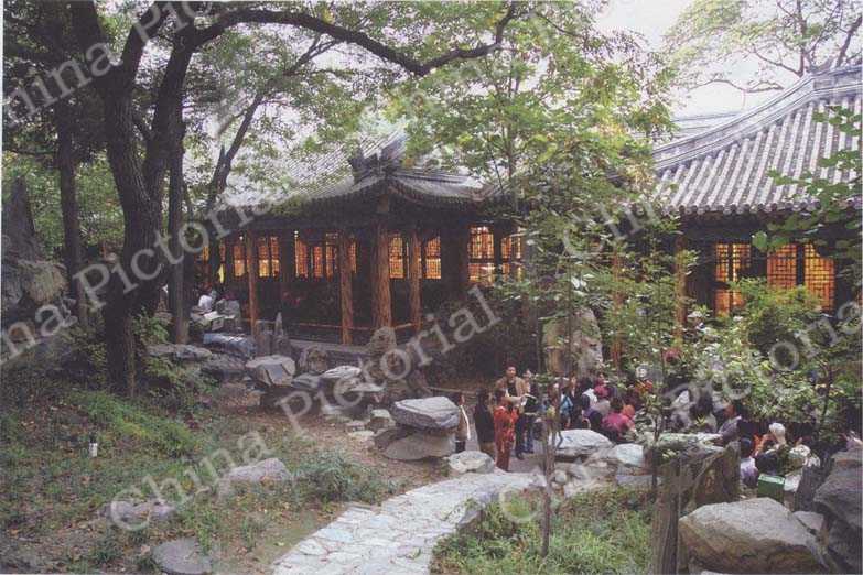 
Visitors can still taste the glory of wangfu of its old days.
